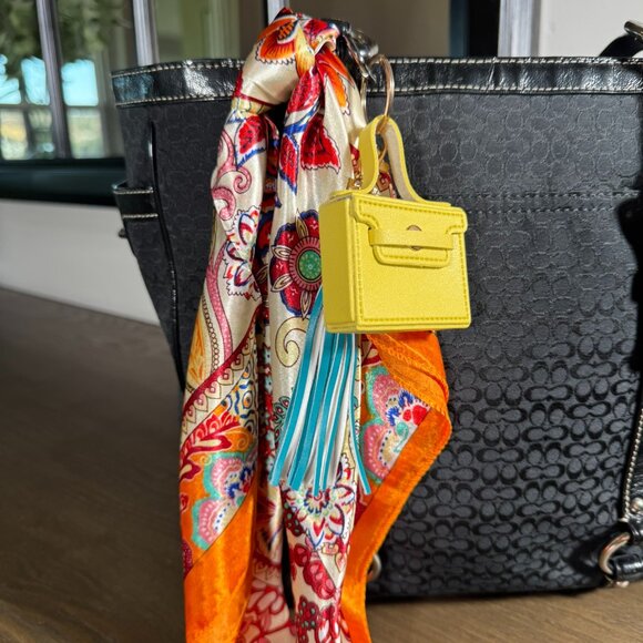 Coach Signature Jacquard Gallery Tote - Picture 2 of 14